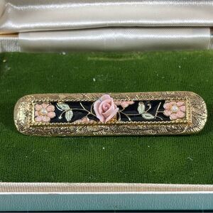 Vintage Black Enamel Brooch 3D Pink Rose Two‎ Flowers Faux Pearl Gold Tone
